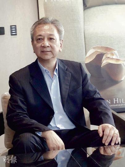 身兼自由黨常委的九龍倉董事易志明,在沒有對手下當選航運交通界議員。他接受訪問時稱,關注本港物流用地不足,和現時貨車要「兩地兩檢」的問題,正和業界商討,希望可向政府提出4年工作計劃,讓業界能在政策推出前更主動參與。(陳洛明攝) 身兼自由黨常委的九龍倉董事易志明,在沒有對手下當選航運交通界議員。他接受訪問時稱,關注本港物流用地不足,和現時貨車要「兩地兩檢」的問題,正和業界商討,希望可向政府提出4年工作計劃,讓業界能在政策推出前更主動參與。(陳洛明攝)