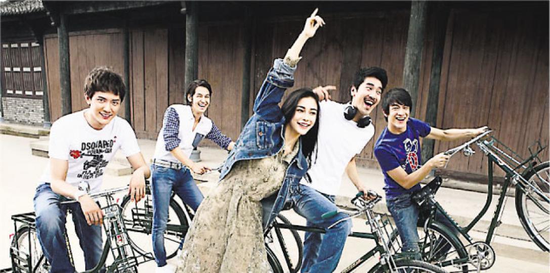馮紹峰(左起)、金汎、Baby、趙又廷及林更新有份演出《狄仁傑前傳》,並視徐克為偶像。(攝影﹕娛樂組) 馮紹峰(左起)、金汎、Baby、趙又廷及林更新有份演出《狄仁傑前傳》,並視徐克為偶像。(攝影﹕娛樂組)