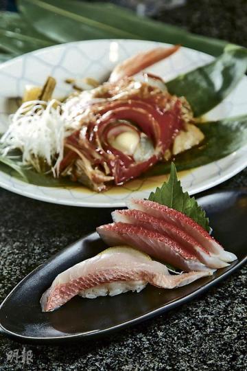 金目鯛壽司(前)$35/件;金目鯛刺身(中)$105/客;汁煮金目鯛魚頭$120(千両)(林俊源攝)目鯛壽司(前)$30/件;柚子胡椒目鯛壽司(中)$35/件;目鯛刺身(後)$90/客(千両)(林俊源攝)下田漁港的漁夫手上的金目鯛,是這個港口產量最多的魚類。(陳淑安攝)金目鯛(陳淑安攝)漁港附設飯堂的汁燒魚頭白飯套餐。(陳淑安攝)目鯛(Medai)(陳淑安攝)鹽燒目鯛魚頭($98)配山崎威士忌梳打($58),鹽燒後的魚頭配清爽的威士忌,夏日最佳配搭。(千両)(林俊源攝)縞鰺(Shimaaji)( 金目鯛壽司(前)$35/件;金目鯛刺身(中)$105/客;汁煮金目鯛魚頭$120(千両)(林俊源攝)目鯛壽司(前)$30/件;柚子胡椒目鯛壽司(中)$35/件;目鯛刺身(後)$90/客(千両)(林俊源攝)下田漁港的漁夫手上的金目鯛,是這個港口產量最多的魚類。(陳淑安攝)金目鯛(陳淑安攝)漁港附設飯堂的汁燒魚頭白飯套餐。(陳淑安攝)目鯛(Medai)(陳淑安攝)鹽燒目鯛魚頭($98)配山崎威士忌梳打($58),鹽燒後的魚頭配清爽的威士忌,夏日最佳配搭。(千両)(林俊源攝)縞鰺(Shimaaji)(