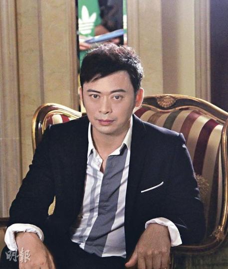 樊少皇身在青島拍戲,但仍發聲明表白自己的感情瓜葛。(微博圖片) 樊少皇與賈曉晨偕洪天明、羅家英一起到湖南,這旅程令兩人感情急速發展。(微博圖片) 賈曉晨因為在微博放了這張照片,被眼利的網民看到,才被揭與樊少皇秘戀。(微博圖片) 樊少皇身在青島拍戲,但仍發聲明表白自己的感情瓜葛。(微博圖片) 樊少皇與賈曉晨偕洪天明、羅家英一起到湖南,這旅程令兩人感情急速發展。(微博圖片) 賈曉晨因為在微博放了這張照片,被眼利的網民看到,才被揭與樊少皇秘戀。(微博圖片)
