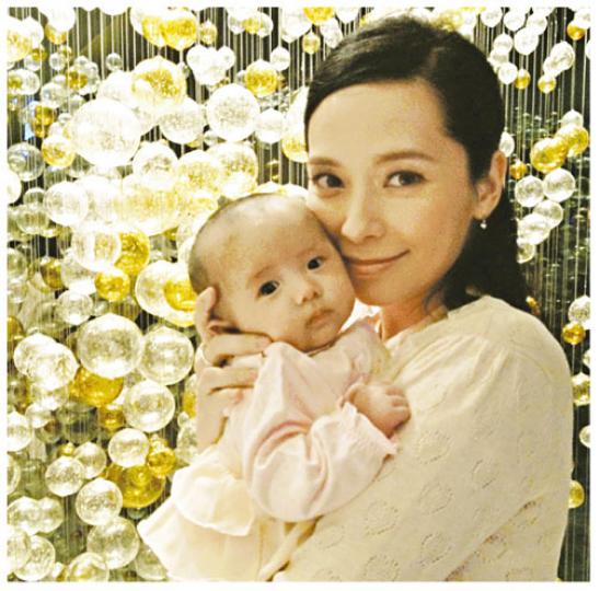 Kylie跟媽媽郭羨妮一樣，擁有一副美人胚子。（微博圖片）