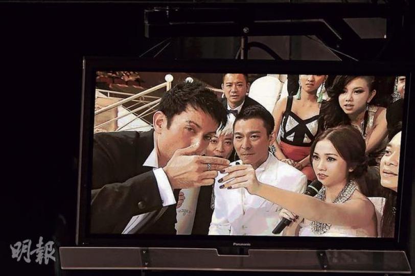 魔術師Cyril借用謝安琪玉手表演魔術，連劉德華也看得目瞪口呆。（攝影：鍾偉茵、梁迺楠）