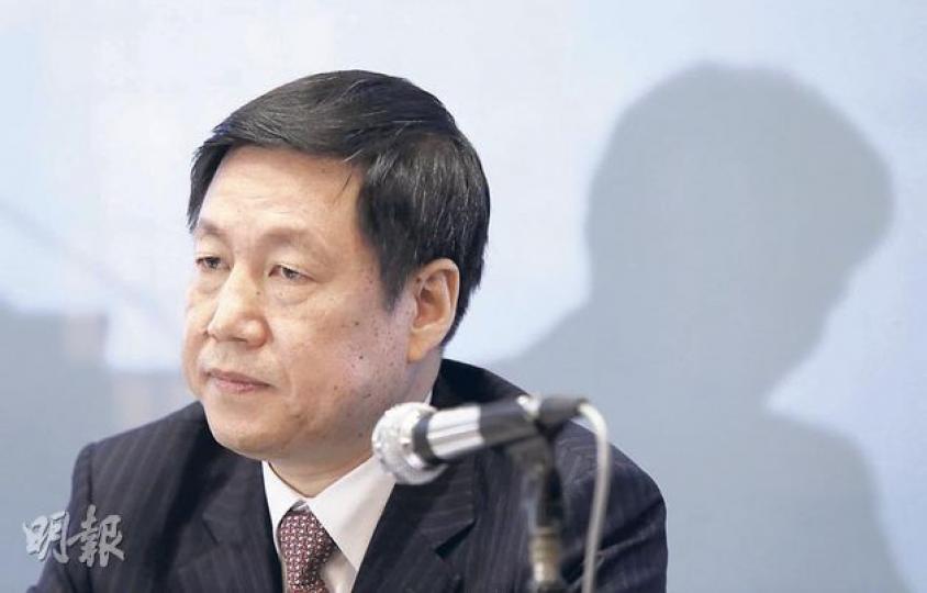 農業銀行副董事長兼行長張雲坦言，內地進行利率市場化，令銀行出現利差收窄趨勢，上半年內銀存款付息率已有上升趨勢，貸款收益率也出現下降趨勢。（李澤彤攝）