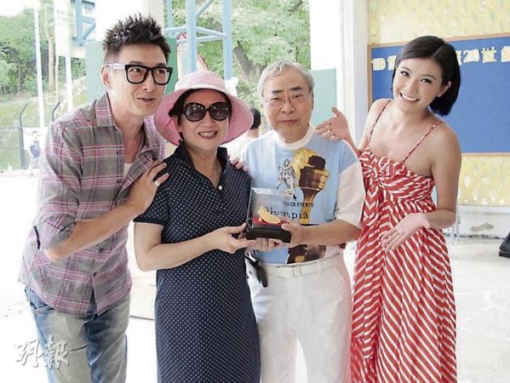 胡渭康、鮑起靜與趙碩之為林建名慶祝75歲生日。（攝影/記者：林蘊兒）