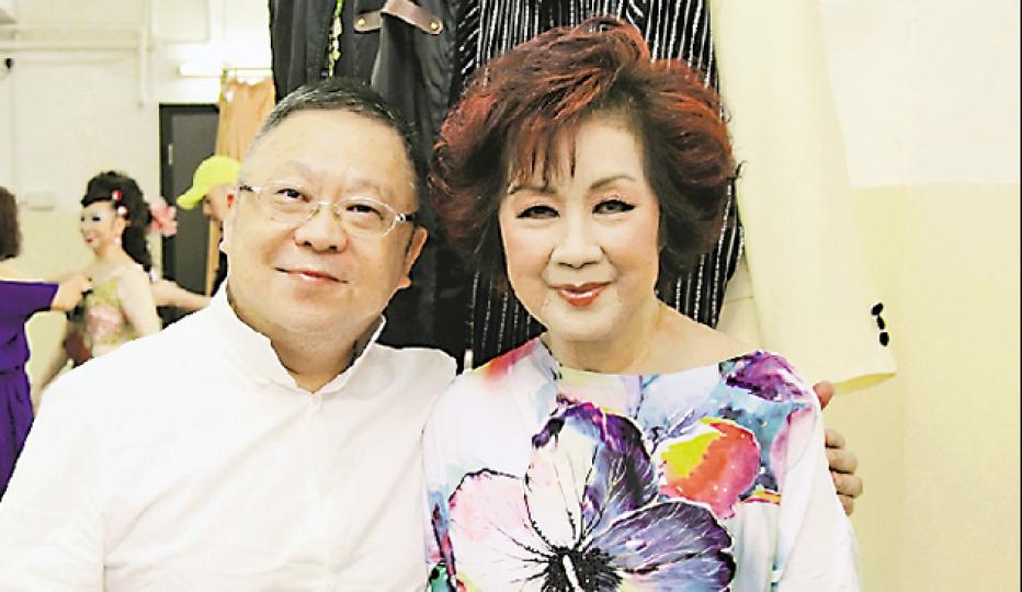 李居明邀得南紅演出，戲迷有眼福了。（微博圖片）