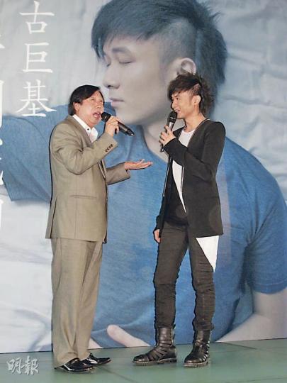 英皇高層吳雨叫基仔下次出碟時舉行結婚發布會，令基仔尷尬不已。（攝影/記者﹕孫慧莊）