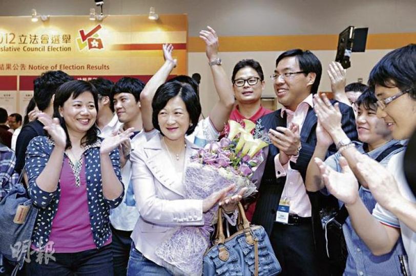 新民黨今屆取得兩席，葉劉淑儀（圖）得票較上屆減半，連任港島區的她說，票數上落很正常，低票數已顯示沒有配票。（鄧宗弘攝）