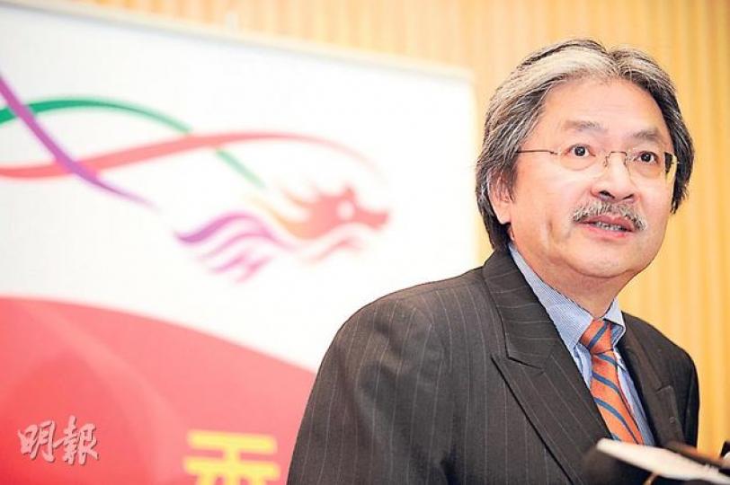 財政司長曾俊華昨表示，是否延長物業額外印花稅會留待年底才會檢討。（葉家豪攝）