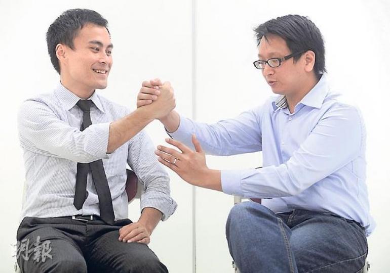 立法會勞工界議員郭偉強（左）及鄧家彪（右），坦言進入議會後會合力推動標準工時立法，望在4 年任期內完成草案，但承認無信心標準工時在任內立法生效。（余俊亮攝）