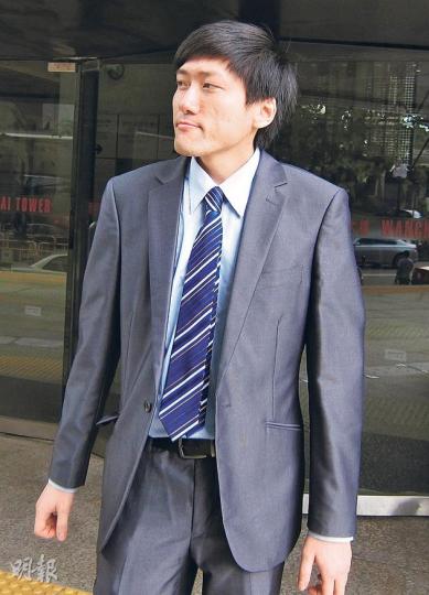 被告謝文禮（圖）昨離庭時保持微笑，更大方不時停下腳步，讓記者拍照。（林綺琪攝）