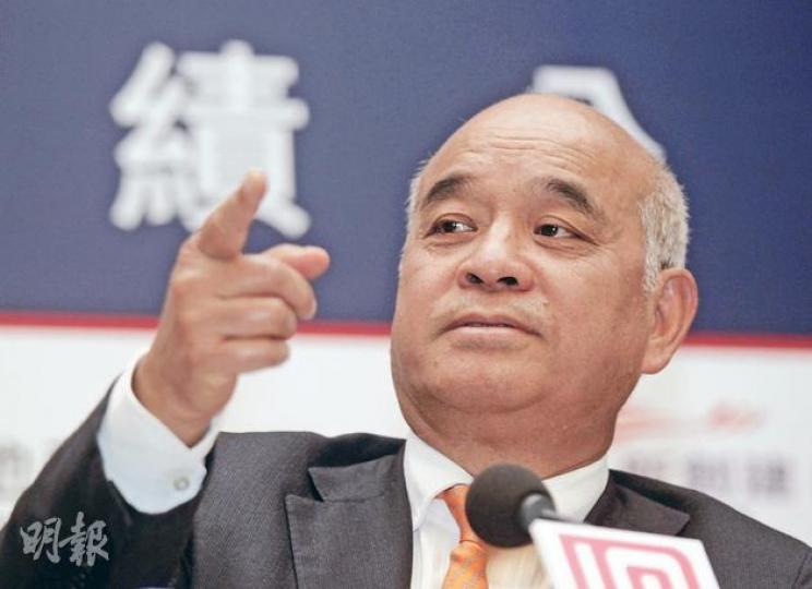 新世界發展主席鄭家純昨日在業績會上，「大膽建議」政府取消預售樓花審批制度，以增加樓盤供應。（郭慶輝攝）