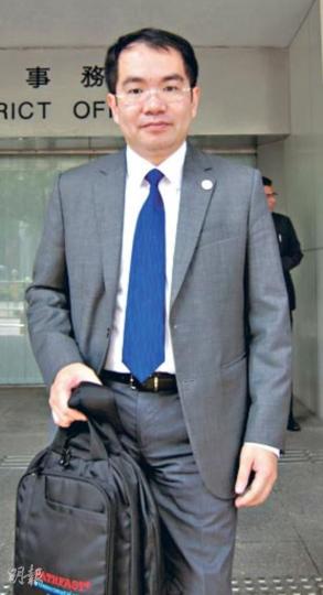 專家證人、港大醫學院心臟內科系副教授蕭頌華說，根據資料已足以判斷女童患有「長QT綜合症」，認同心臟科醫生判斷有誤，令女童錯失治療機會。（林綺琪攝）