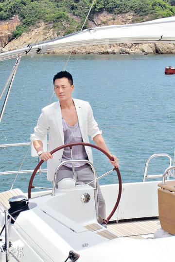 林峯出海工作順便享受陽光。（攝影：娛樂組）