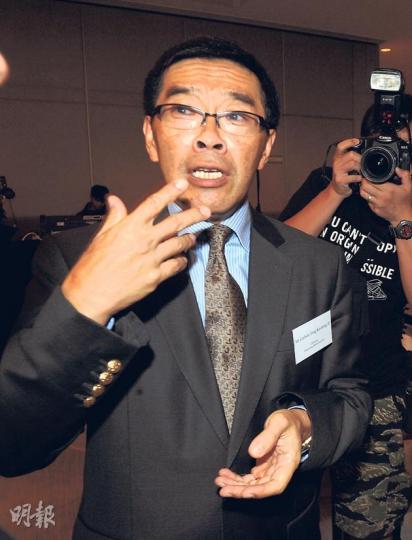 接任證監會主席的唐家成會計師出身，他去年離開畢馬威會計師事務所、加入證監董事局之前，為中國區及亞太區主席。（劉焌陶攝）