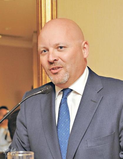 天利投資管理首席投資總監Mark Burgess說，以3年為投資期投資高息股，回報在過去20年均跑贏大市。 （陳淑安攝）
