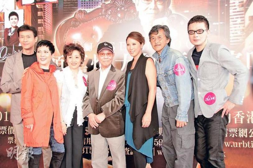 顧嘉煇（中）首次舉行個人演唱會，鄭少秋、陳潔靈、張德蘭、李樂詩、林子祥及黃耀明全力支持。（攝影：林祖傑）