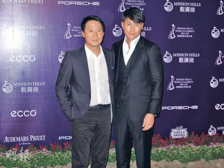 黎明昨晚在慈善晚會喜見好友鄭雨盛,他熱情拉着合照又大談彼此的友情。(攝影/記者﹕林蘊兒、孫華中)甄子丹太太汪詩詩性感低胸裝兼大騷長腿。(攝影/記者﹕林蘊兒、孫華中)楊采妮與鄭雨盛交流做導演心得。(攝影/記者﹕林蘊兒、孫華中)菲比斯答應只要蔡卓妍有時間,會教她游水。(攝影/記者﹕林蘊兒、孫華中)梁詠琪期待有機會與型男安迪加西亞合作。(攝影/記者﹕林蘊兒、孫華中)謝婷婷大讚朗拿度識好多運動又好叻。(攝影/記者﹕林蘊兒、孫華中)陳妍希想與曾志偉合作拍喜劇電影。(攝影/記者﹕林蘊兒、孫華中)洪金寶與太太 黎明昨晚在慈善晚會喜見好友鄭雨盛,他熱情拉着合照又大談彼此的友情。(攝影/記者﹕林蘊兒、孫華中)甄子丹太太汪詩詩性感低胸裝兼大騷長腿。(攝影/記者﹕林蘊兒、孫華中)楊采妮與鄭雨盛交流做導演心得。(攝影/記者﹕林蘊兒、孫華中)菲比斯答應只要蔡卓妍有時間,會教她游水。(攝影/記者﹕林蘊兒、孫華中)梁詠琪期待有機會與型男安迪加西亞合作。(攝影/記者﹕林蘊兒、孫華中)謝婷婷大讚朗拿度識好多運動又好叻。(攝影/記者﹕林蘊兒、孫華中)陳妍希想與曾志偉合作拍喜劇電影。(攝影/記者﹕林蘊兒、孫華中)洪金寶與太太