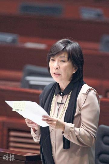 被網民質疑潑婦罵街,民建聯蔣麗芸話佢唔會為咗他人而違背良心,以後發言仍會「做自己」。(郭慶輝攝) 被網民質疑潑婦罵街,民建聯蔣麗芸話佢唔會為咗他人而違背良心,以後發言仍會「做自己」。(郭慶輝攝)