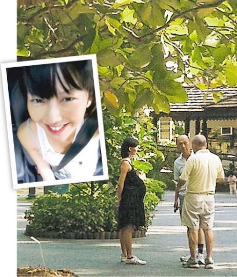 穿上黑色孕婦裝的孫燕姿肚皮「鑼咁大」。(微博圖片) 穿上黑色孕婦裝的孫燕姿肚皮「鑼咁大」。(微博圖片)