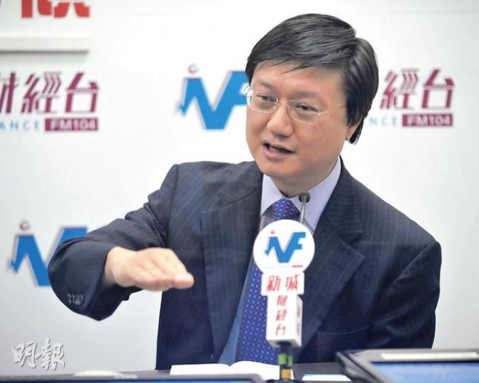 行政會議成員林奮強在政府出招遏抑樓市之前,沽出兩個西半山寶華軒單位。他稱上周六即政府宣布出招後才由外地回港,事前不知道政府出招。(葉家豪攝) 行政會議成員林奮強在政府出招遏抑樓市之前,沽出兩個西半山寶華軒單位。他稱上周六即政府宣布出招後才由外地回港,事前不知道政府出招。(葉家豪攝)