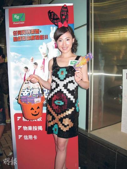 蔣家旻笑言不介意與羅天宇發展,但自問不是對方喜歡的類型。(攝影/記者﹕林蘊兒)高海寧形容自己拍無綫月曆擺出S形甫士非常誘人,不需要「執相」也夠靚。(攝影/記者﹕林蘊兒) 蔣家旻笑言不介意與羅天宇發展,但自問不是對方喜歡的類型。(攝影/記者﹕林蘊兒)高海寧形容自己拍無綫月曆擺出S形甫士非常誘人,不需要「執相」也夠靚。(攝影/記者﹕林蘊兒)