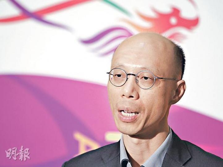 環境局長黃錦星表示,昨日會議主要探討適合本港的能源組合,暫未有共識。至於今年電費加價,當局仍在檢視詳情,希望最終能平衡各方面。(郭慶輝攝) 環境局長黃錦星表示,昨日會議主要探討適合本港的能源組合,暫未有共識。至於今年電費加價,當局仍在檢視詳情,希望最終能平衡各方面。(郭慶輝攝)