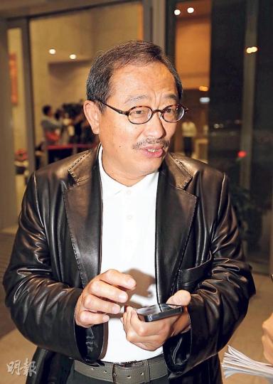 特首梁振英昨日會見政協諮詢施政報告,身兼地產建設商會會董的莊士集團主席莊紹綏(圖),會上批評買家印花稅違反自由經濟,要求政府兩三年後便取消。(李澤彤攝) 特首梁振英昨日會見政協諮詢施政報告,身兼地產建設商會會董的莊士集團主席莊紹綏(圖),會上批評買家印花稅違反自由經濟,要求政府兩三年後便取消。(李澤彤攝)