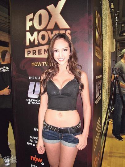 Jessica C.昨日性感現身,自爆最近密密練泰拳。(攝影﹕梁迺楠)Jessica C.前晚出席活動,有娜姐男友Avis做護花使者。(攝影﹕梁迺楠) Jessica C.昨日性感現身,自爆最近密密練泰拳。(攝影﹕梁迺楠)Jessica C.前晚出席活動,有娜姐男友Avis做護花使者。(攝影﹕梁迺楠)