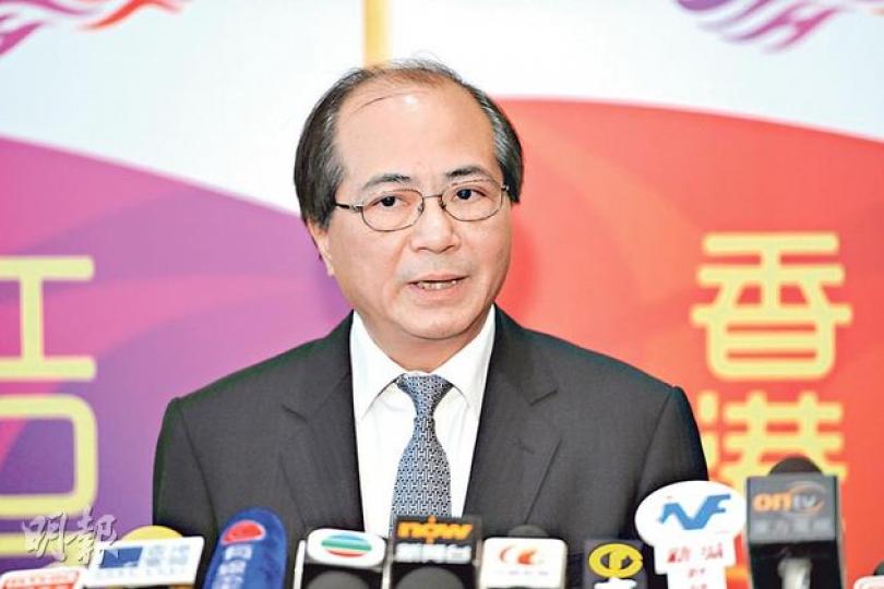 教育局長吳克儉表示,邀請政務司長林鄭月娥出席會議,「希望讓大家知道整個政府是一心一齊做事」,但與會者稱林鄭才主導會議。(尹錦恩攝) 教育局長吳克儉表示,邀請政務司長林鄭月娥出席會議,「希望讓大家知道整個政府是一心一齊做事」,但與會者稱林鄭才主導會議。(尹錦恩攝)