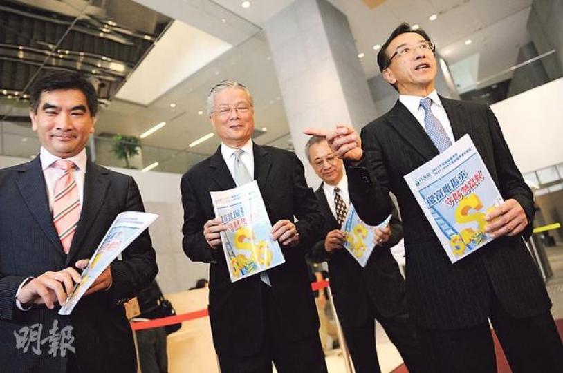 自由黨計劃在立法會審議買家印花稅時提出修訂,要求政府在一年內檢討是否有需要繼續推行。(盧翊銘攝)立法會議員林大輝不滿政府推買家印花稅不豁免本地公司是「有殺錯,無放過」,建議若香港公司股東以法定聲明確定實質持股可獲豁免。(葉家豪攝) 自由黨計劃在立法會審議買家印花稅時提出修訂,要求政府在一年內檢討是否有需要繼續推行。(盧翊銘攝)立法會議員林大輝不滿政府推買家印花稅不豁免本地公司是「有殺錯,無放過」,建議若香港公司股東以法定聲明確定實質持股可獲豁免。(葉家豪攝)