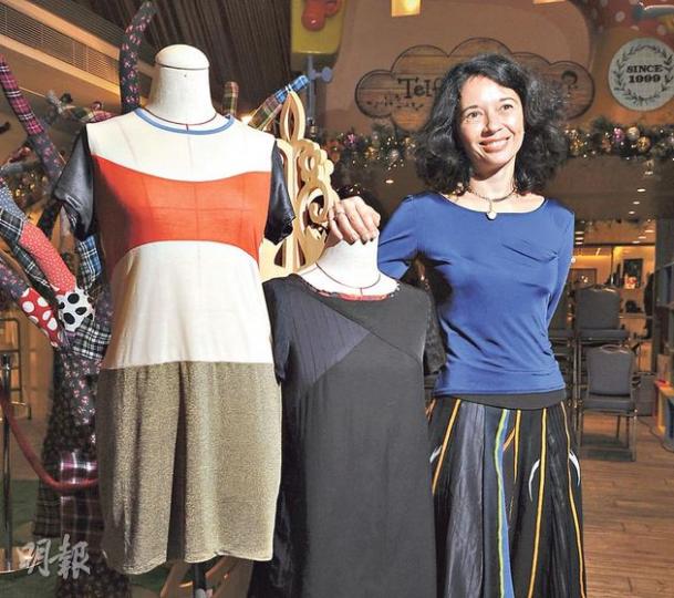 Orsola除有中高檔路線的個人品牌From Somewhere外,也曾跟大眾品牌合作,身旁便是她跟Topshop合作的upcycling系列。(陳淑安攝) Orsola除有中高檔路線的個人品牌From Somewhere外,也曾跟大眾品牌合作,身旁便是她跟Topshop合作的upcycling系列。(陳淑安攝)
