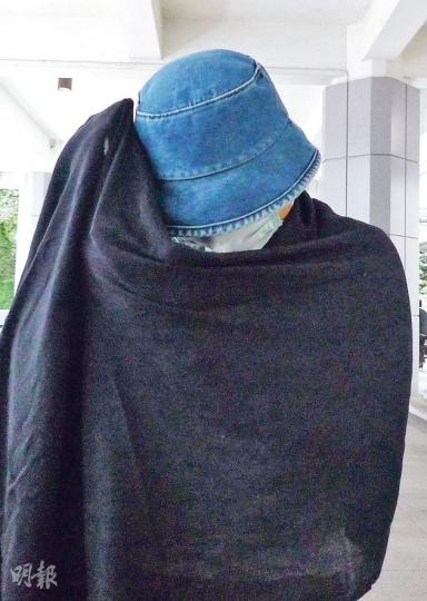 控方指有證人當晚目擊被告曾展鵬(圖)與事主一同作樂,曾經「濕吻」,未幾她便嘔吐。事主當晚喝了最少9杯威士忌溝綠茶或水的飲品,醉至無力抵抗。(何偉畧攝) 控方指有證人當晚目擊被告曾展鵬(圖)與事主一同作樂,曾經「濕吻」,未幾她便嘔吐。事主當晚喝了最少9杯威士忌溝綠茶或水的飲品,醉至無力抵抗。(何偉畧攝)