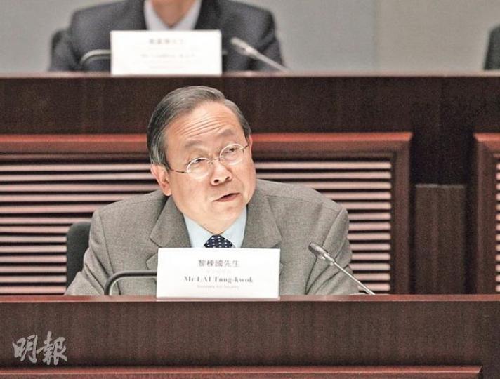保安局長黎棟國昨表示,原則上接納胡國興的建議,賦權截取通訊及監察事務專員聆聽截聽材料,參考外國例子及諮詢律政司後,會提出修例建議。(李澤彤攝) 保安局長黎棟國昨表示,原則上接納胡國興的建議,賦權截取通訊及監察事務專員聆聽截聽材料,參考外國例子及諮詢律政司後,會提出修例建議。(李澤彤攝)