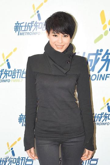 胡杏兒覺得多認識新朋友沒所謂,不一定是拍拖。(攝影:梁迺楠) 胡杏兒覺得多認識新朋友沒所謂,不一定是拍拖。(攝影:梁迺楠)
