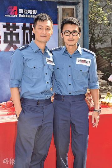 霆鋒與余文樂在新片《特種救援英雄》飾演消防員。(攝影/記者:陳釗)英皇與寰亞老闆楊受成、林建岳現身為合作的新片主持拜神儀式。(攝影/記者:陳釗)張栢芝昨日身在上海出席活動,雖然天氣寒冷,仍以笑容抵寒。(微博圖片) 霆鋒與余文樂在新片《特種救援英雄》飾演消防員。(攝影/記者:陳釗)英皇與寰亞老闆楊受成、林建岳現身為合作的新片主持拜神儀式。(攝影/記者:陳釗)張栢芝昨日身在上海出席活動,雖然天氣寒冷,仍以笑容抵寒。(微博圖片)