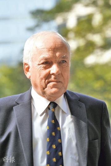 英國海事專家、船長Nigel Robert Pryke(圖)狠批「海泰號」船長在意外前違規左轉,「仲嚴重過乜都唔做」。(郭慶輝攝) 英國海事專家、船長Nigel Robert Pryke(圖)狠批「海泰號」船長在意外前違規左轉,「仲嚴重過乜都唔做」。(郭慶輝攝)