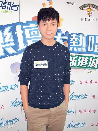 軒仔表示翻唱10位天后的歌曲,包括已故的梅艷芳在內。(攝影/記者﹕孫慧莊) 軒仔表示翻唱10位天后的歌曲,包括已故的梅艷芳在內。(攝影/記者﹕孫慧莊)