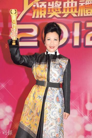 汪明荃在無綫41年,獲頒「萬千光輝演藝人大獎」實至名歸。(攝影:鍾偉茵、孫華中) 汪明荃在無綫41年,獲頒「萬千光輝演藝人大獎」實至名歸。(攝影:鍾偉茵、孫華中)