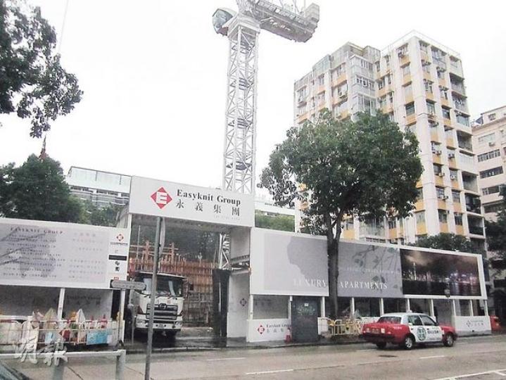 太子道西313號雋瓏,被永義國際視為是集團的旗艦豪宅項目,預料總投資額將逾10億元。(林可為攝) 永義國際執行董事官可欣認為,明年地產市道將傾向平穩發展,集團將會在住宅、酒店發展方面一展拳腳。(林可為攝) 太子道西313號雋瓏,被永義國際視為是集團的旗艦豪宅項目,預料總投資額將逾10億元。(林可為攝) 永義國際執行董事官可欣認為,明年地產市道將傾向平穩發展,集團將會在住宅、酒店發展方面一展拳腳。(林可為攝)