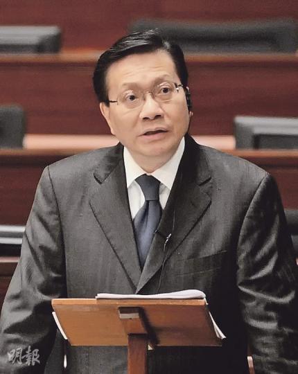 運輸局長張炳良指政府暫無意為基層提供住屋租金稅務扣減。(盧翊銘攝) 運輸局長張炳良指政府暫無意為基層提供住屋租金稅務扣減。(盧翊銘攝)