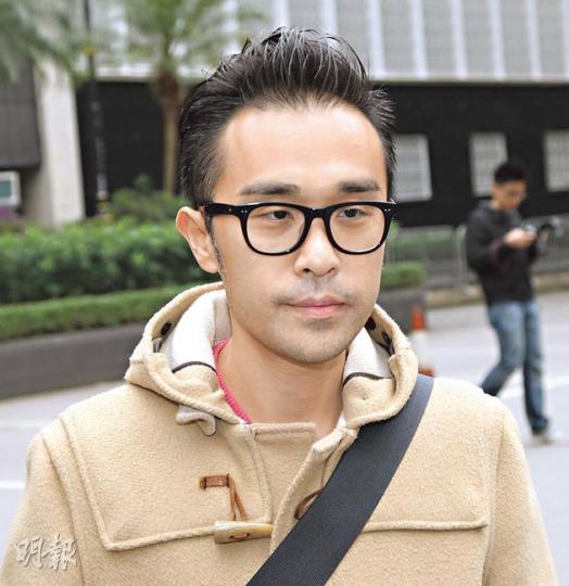 海泰號乘客鍾健慶昨表示,海泰號與南丫四號相撞後駛往榕樹灣期間,曾聽見一名外籍女士高呼「We should go back」,要求船長返航拯救南丫四號乘客,但不獲理會。(林俊源攝)海泰號乘客葉文輝(右)表示,有乘客在撞船後質問船長為何將船停在海上,要求立即返回南丫島,他形容該人語氣近乎「咆哮」,但認為在當時的緊急關頭下,不算兇惡。左為葉妻馮慧珊。(林俊源攝) 海泰號乘客鍾健慶昨表示,海泰號與南丫四號相撞後駛往榕樹灣期間,曾聽見一名外籍女士高呼「We should go back」,要求船長返航拯救南丫四號乘客,但不獲理會。(林俊源攝)海泰號乘客葉文輝(右)表示,有乘客在撞船後質問船長為何將船停在海上,要求立即返回南丫島,他形容該人語氣近乎「咆哮」,但認為在當時的緊急關頭下,不算兇惡。左為葉妻馮慧珊。(林俊源攝)
