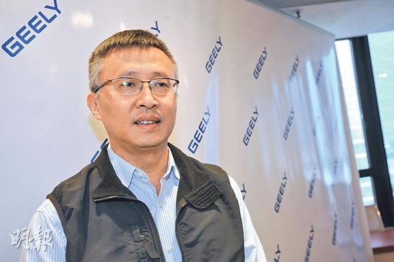 吉利汽車執行董事洪少倫昨日在股東特別大會後表示,第4季內地汽車市場需求顯著回暖,預計銷量超過全年目標的難度不大。(葉思雅攝) 吉利汽車執行董事洪少倫昨日在股東特別大會後表示,第4季內地汽車市場需求顯著回暖,預計銷量超過全年目標的難度不大。(葉思雅攝)