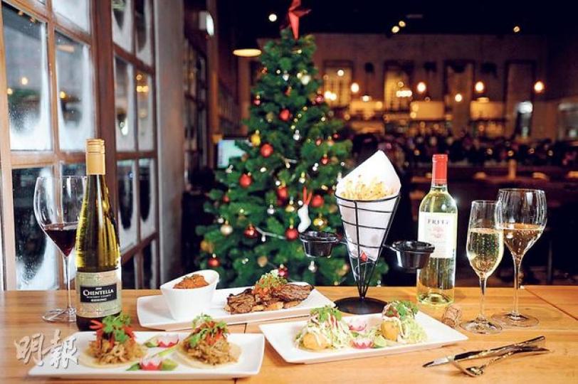 (葉思雅攝)女士喜愛﹕2011 Francis Coppola `Sofia` Blanc de Blancs $427×Garlic Fries $68(C)(葉思雅攝)最夾party food﹕2011 Fritz Sauvignon Blanc, Dry Creek Valley 每瓶$302×Baja fish California Tacos $98(C)(葉思雅攝)宜配海鮮﹕Christian Moreau Chablis 1er cru vaillon 2010 $349(B)(葉 (葉思雅攝)女士喜愛﹕2011 Francis Coppola `Sofia` Blanc de Blancs $427×Garlic Fries $68(C)(葉思雅攝)最夾party food﹕2011 Fritz Sauvignon Blanc, Dry Creek Valley 每瓶$302×Baja fish California Tacos $98(C)(葉思雅攝)宜配海鮮﹕Christian Moreau Chablis 1er cru vaillon 2010 $349(B)(葉