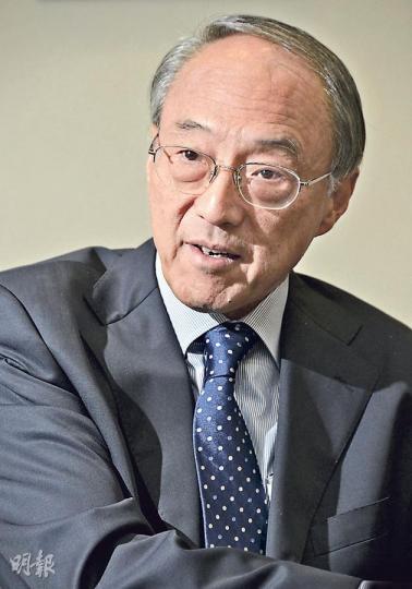 東方海外主席董建成說,明年貨櫃航運業新供應仍會遠超需求,但至2014年供求可望變得較平衡。(陳淑安攝) 東方海外主席董建成說,明年貨櫃航運業新供應仍會遠超需求,但至2014年供求可望變得較平衡。(陳淑安攝)