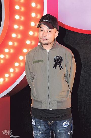 阿葛坦言已減少運動,但小心飲食下仍能維持最佳身形。(攝影/記者﹕李潔盈) 阿葛坦言已減少運動,但小心飲食下仍能維持最佳身形。(攝影/記者﹕李潔盈)