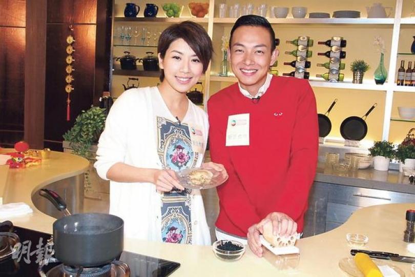 黃智雯(左)與梁烈唯(右)接下不少「情侶檔」工作,豬籠入水。(攝影/記者:梁迺楠) 黃智雯(左)與梁烈唯(右)接下不少「情侶檔」工作,豬籠入水。(攝影/記者:梁迺楠)