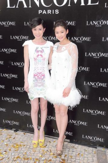 佘詩曼(左)與岑麗香(右)不約而同以白雪公主Look出席活動,兩位靚女連蝴蝶也被吸引。(攝影/記者:林祖傑)楊愛瑾力證鄧麗欣很開心。(攝影/記者:林祖傑) 佘詩曼(左)與岑麗香(右)不約而同以白雪公主Look出席活動,兩位靚女連蝴蝶也被吸引。(攝影/記者:林祖傑)楊愛瑾力證鄧麗欣很開心。(攝影/記者:林祖傑)