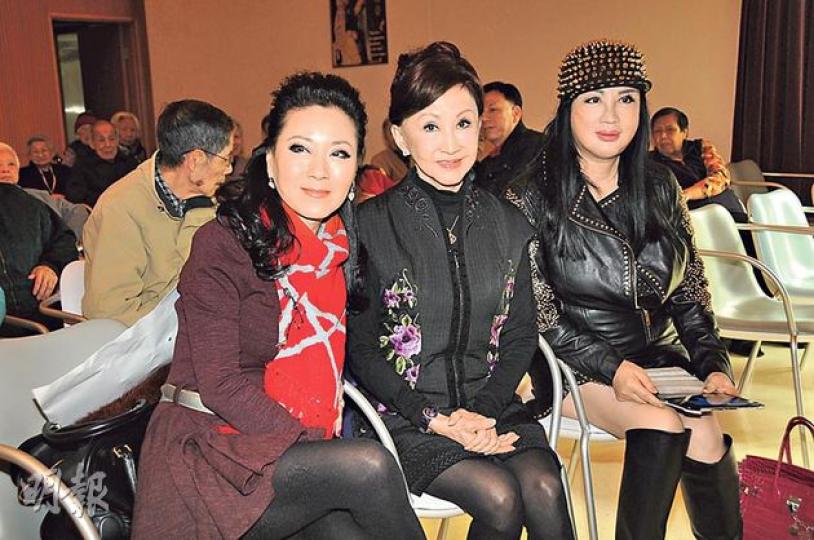 魏秋樺(左起)、鄭明明及宮雪花一起到老人院探訪,似乎她們與長者溝通不會有太大隔膜。(攝影/記者:梁榮達) 魏秋樺(左起)、鄭明明及宮雪花一起到老人院探訪,似乎她們與長者溝通不會有太大隔膜。(攝影/記者:梁榮達)