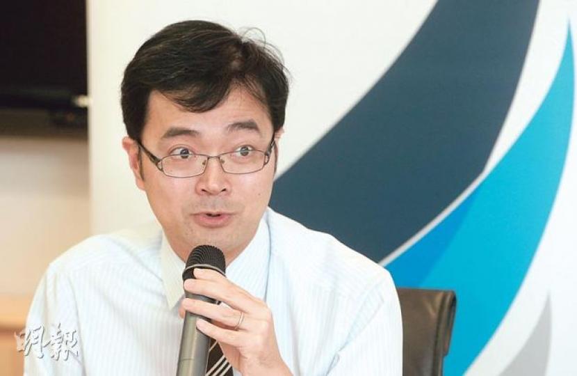 星級基金經理劉國傑認為，隨着QFII額度擴大，A股中境外投資者的比重會持續上升，10年後達到三、四成的機會大，A、H股之估值差距也會日漸收窄。（李澤彤攝）