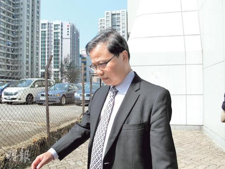 護士學校課程包含「造口」護理,九龍醫院事發後為護士設課程重溫遭家屬質疑,該院護理總經理關紹煜(圖)回應說﹕「醫療技術日新月異,護士要持續進修。」家屬立即質問﹕「如何分造口也是日新月異?」(余卓善攝) 護士學校課程包含「造口」護理,九龍醫院事發後為護士設課程重溫遭家屬質疑,該院護理總經理關紹煜(圖)回應說﹕「醫療技術日新月異,護士要持續進修。」家屬立即質問﹕「如何分造口也是日新月異?」(余卓善攝)